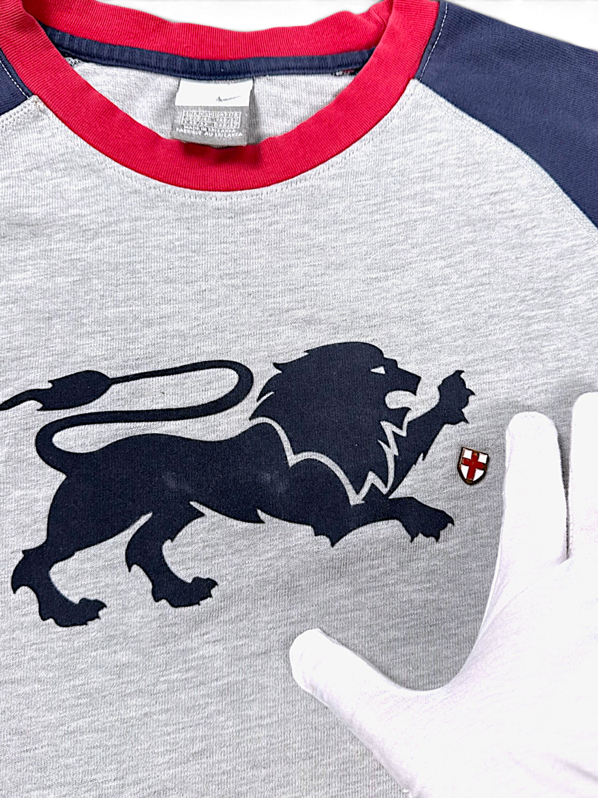 Vintage Nike Y2K „England“ T-Shirt (S) – Detailaufnahme 1