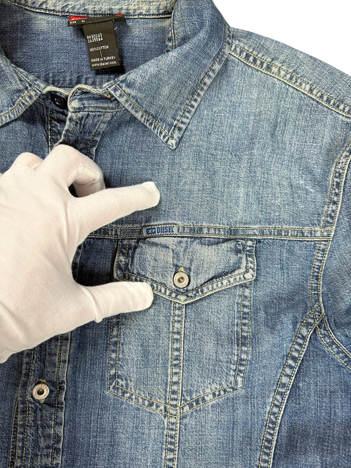 Vintage Diesel Jeanshemd (L) – Detailaufnahme 1