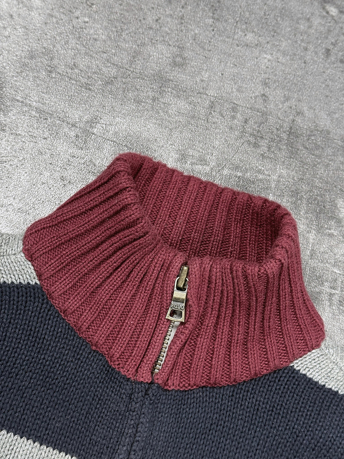 Vintage Ralph Lauren „Big Pony“ Pullover mit Kragen (M) – Detailaufnahme 2