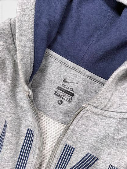 Vintage Nike Zip-Hoodie (S) – Detailaufnahme 3
