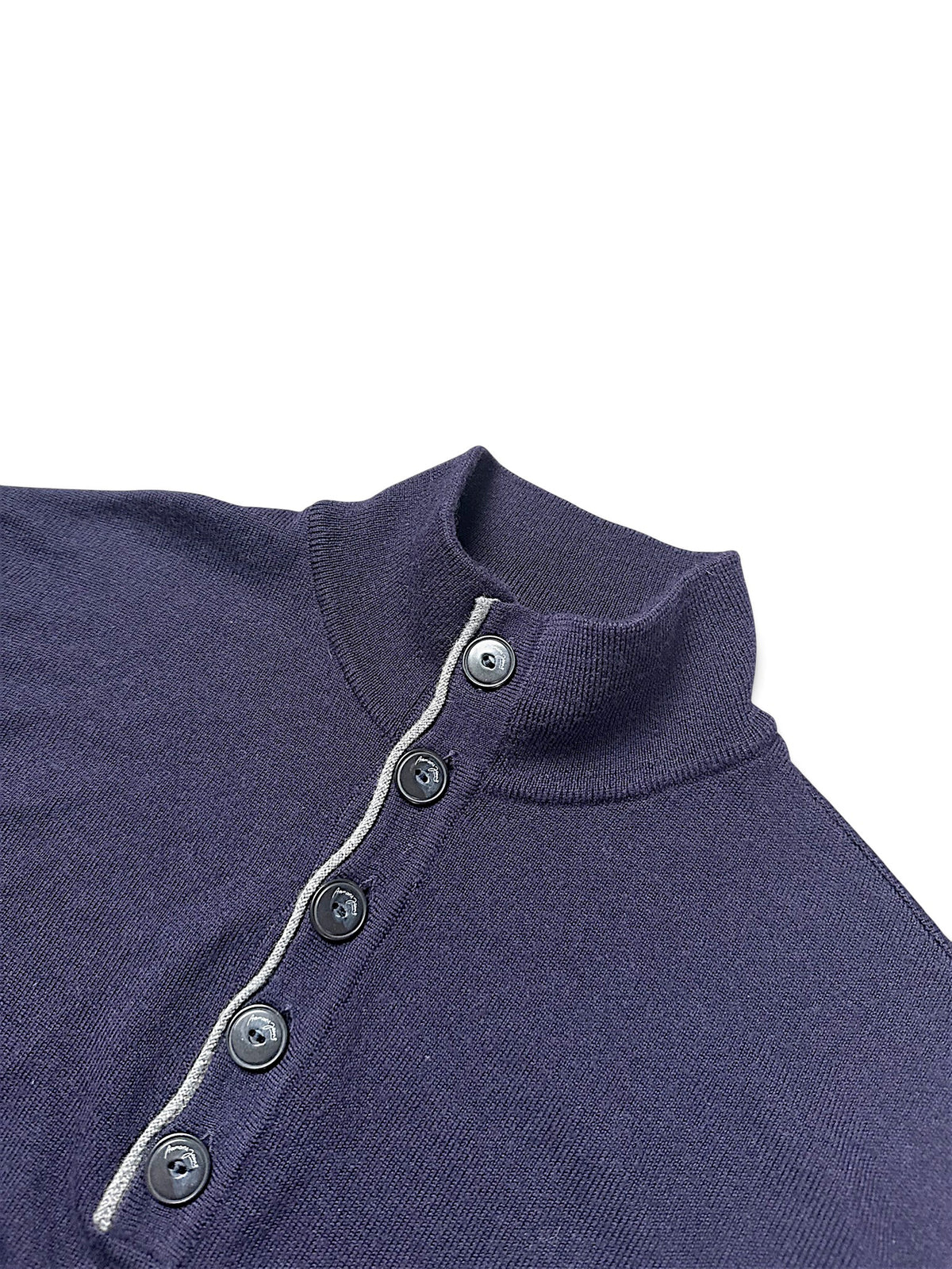 Vintage Armani Y2K Wollpullover (M) – Detailaufnahme 1
